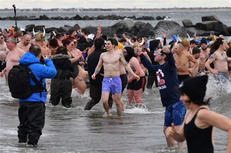 Annual ‘polar Bear Plunge Rings In Icy Start To New Decade
