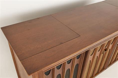 New Vista Victrola Mid Century Stereo Console At 1stdibs