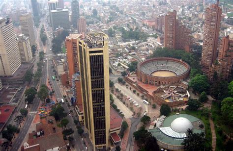El centro de Bogotá: UNA MEZCLA ENTRE HISTORIA, MODERNIDAD Y NATURALEZA ...