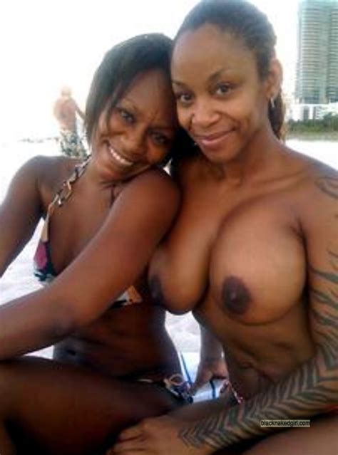 Black Amateurs Naked Athletic Ebony Women With Big Boobs Self Shooting Nude