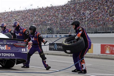 Papadakis explains that nascar engines run at around 290 fahrenheit, or around 90f higher than a standard road car engine. Bob Pockrass on Twitter: "I know it there was rain, but ...