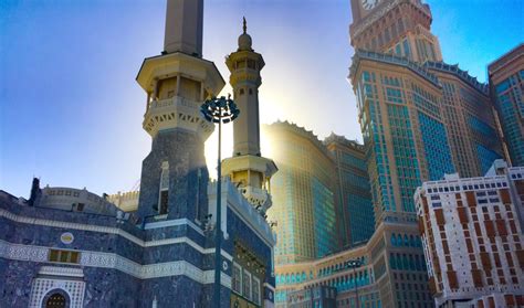 Neighboring countries include jordan to the northwest, iraq and kuwait to the northeast. Saudi Arabia plans 2.6 GW solar park near Mecca - pv ...