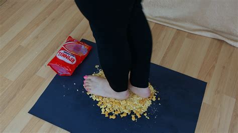 Emma Barefoot Crackers Crush Want Feet Foot Fetish Videos Sexy Feet