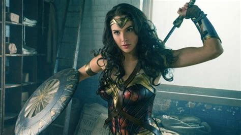 5 Reasons Why ‘wonder Woman Is The Superhero Movie America Needs Right Now Lgbtq Nation