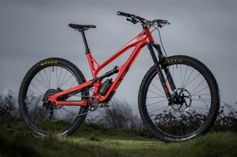 Best Mountain Bikes Under £3000 Trail Bikes Tested Mbr