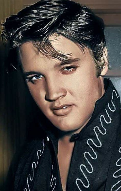 Pin By Ruth Pardieck On One And Only Elvis Elvis Presley Biography
