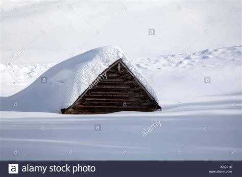 Christmas Snow Hut High Resolution Stock Photography And Images Alamy