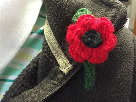 5 Things You Should Know About Poppy Etiquette For Remembrance Day