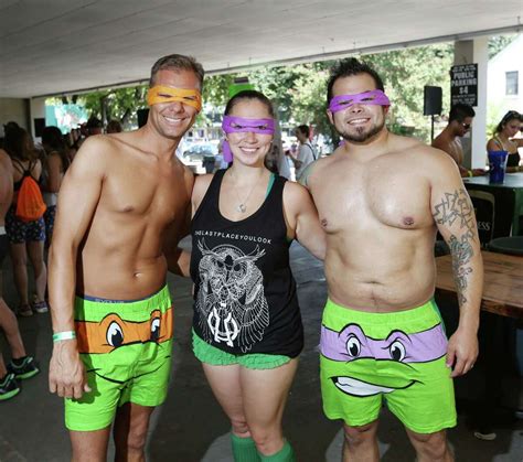 Fit Houstonians Strip Down For The 2015 Hot Undies Run