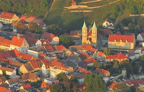 Die größte burg der thüringer landgrafen wurde um 1090 durch ludwig den springer gegründet. Freyburg, Unstrut, Neuenburg, Luftbild, Laumer
