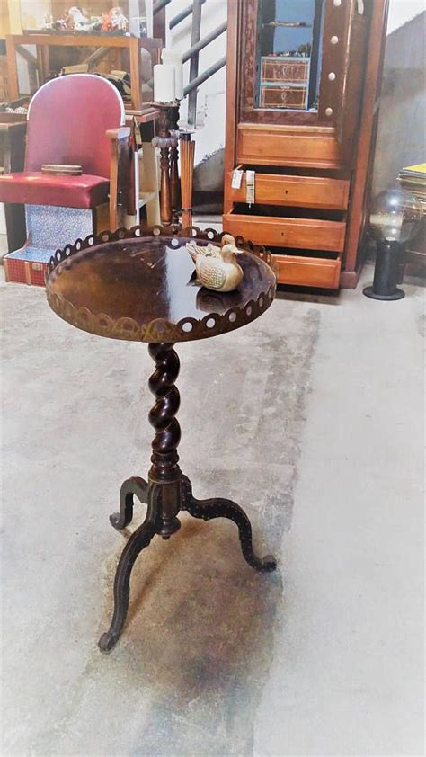 In this tutorial i'll show you how to make a coffee table that's foldable so that you can easily hide or move it. antique retractable table Mahogany Tilt-Top Table | Table ...