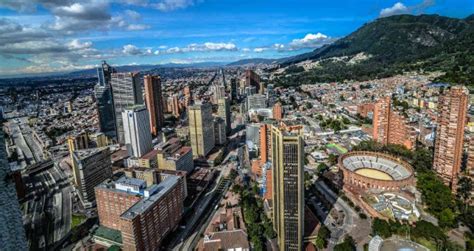 Este miércoles cinco de mayo el primer mandatario manifestó que no descarta decretar esta. Más cultura para este fin de año en Bogotá