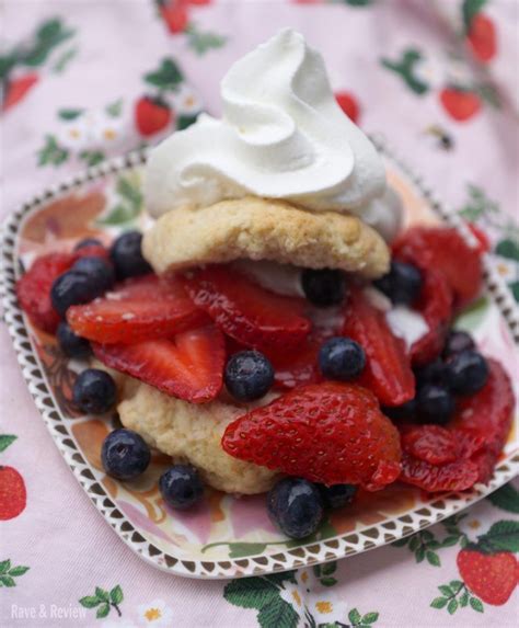 Self rising flour (cracker barrel uses white lily brand) 1/3 c. Shortcake with self rising flour | Recipe in 2020 ...