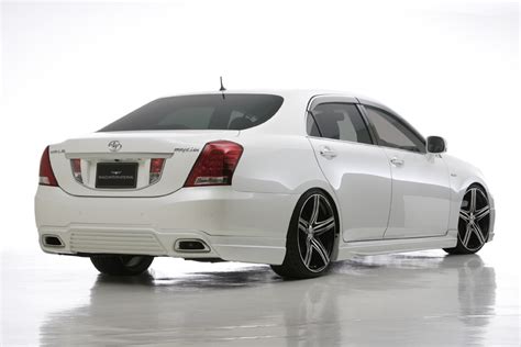 Toyota Crown Majestic - reviews, prices, ratings with various photos