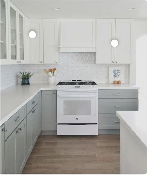 Two Tone Kitchen Cabinets Embrace Contrast And Eschew Uniformity Artofit