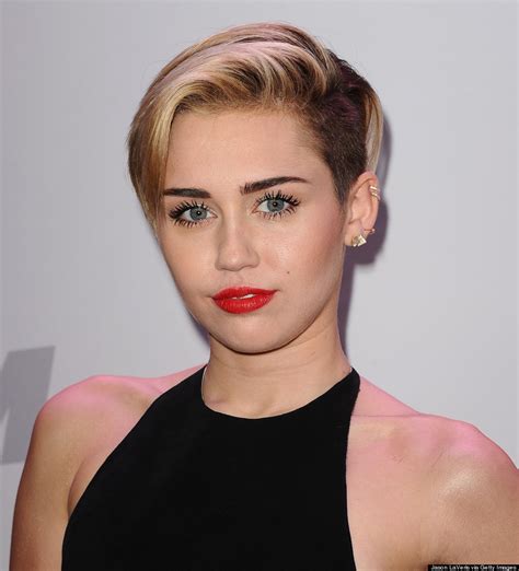 Miley Cyrus Debuts New Bob Haircut At Christmas Festival Photos