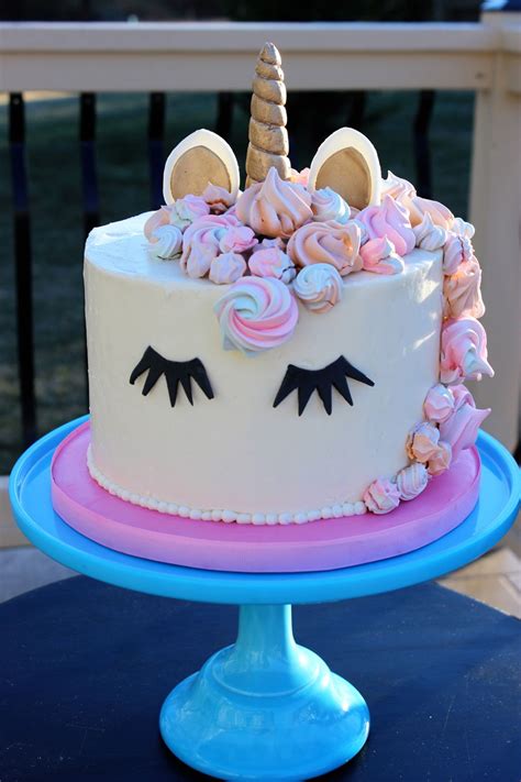 Posted in cake design and ideastagged beginner simple cake decorating designs, gateau. Unicorn Cake - CakeCentral.com