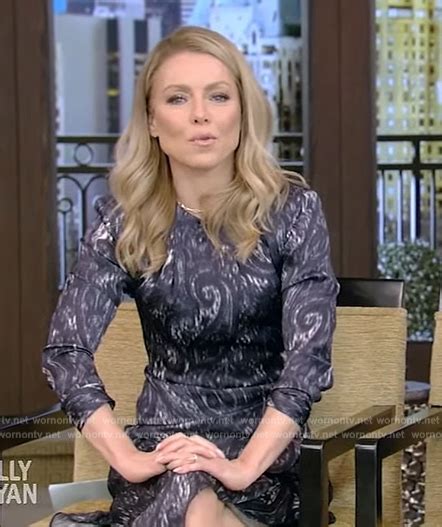 Wornontv Kellys Blue Printed Dress On Live With Kelly And Ryan