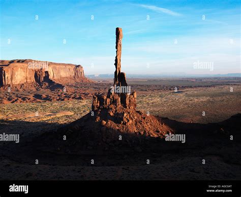 The Totem Pole Rock Formation In Monument Valley Utah Stock Photo Alamy
