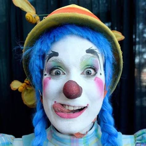 Pin By Fábio Emilio On Clown Cute Clown Female Clown Circus Makeup
