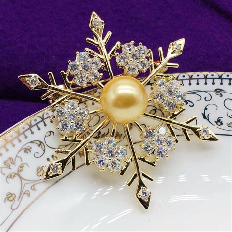 Alphonse Elegant Female Snowflake Brooch Pearl Zircon Brooch For Women Party Ts Christmas
