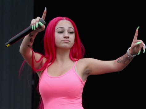 Bhad Bhabie Uses Lil Kim As An Example For Her Skin Darkening Debacle Hiphopdx Contoh Contoh