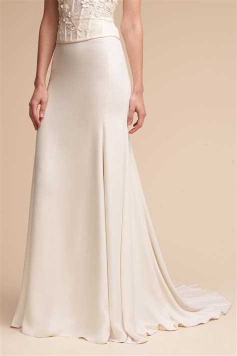 How To Choose An Iconic Wedding Gown Bridal Skirt Separate Wedding