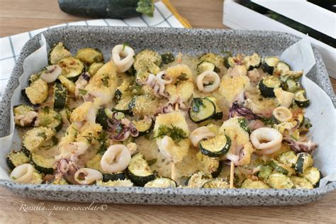 Dopo circa 2 minuti vedrai che i calamari avranno smesso di spurgare l'acqua. Spiedini di ZUCCHINE e Calamari Gratinati al Forno Ricetta ...
