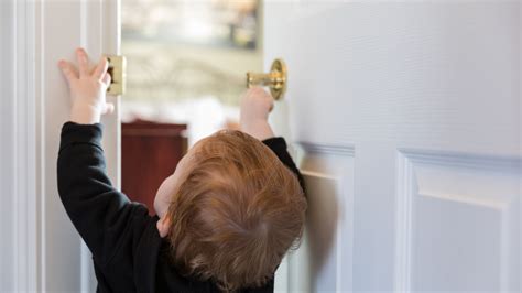 Child Door Locks Are A Baby-Proofing Item You Don't Want To Skip | HuffPost Canada Parents