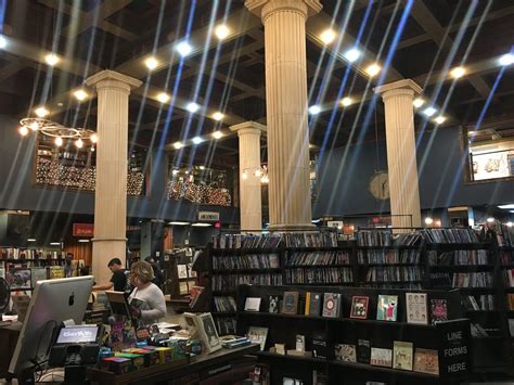 Experiencing Los Angeles The Last Bookstore 5th And Spring Downtown