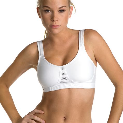 fun fashion: Wearing Sports Bra to Stop Your Breasts From ...