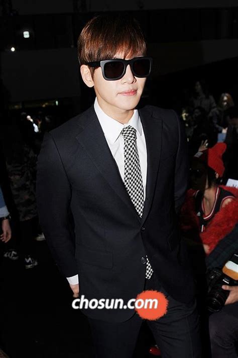 Hasil foto action cam saya kurang wide, jadi mau ganti lensa gopro? Foto Orang Ganteng Pake Kacamata