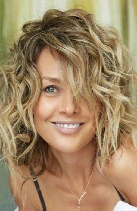 60 best hairstyles and haircuts for wavy hair in 2023