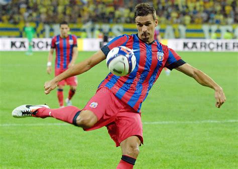 Información, novedades y última hora sobre steaua bucarest. Steaua Bucarest FC Petrolul Ploiesti Fotografia Stock ...