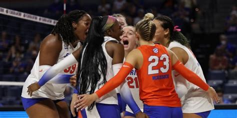 Florida Volleyball Defeats Mississippi State In Five Sets To Open Up Conference Play Espn 981