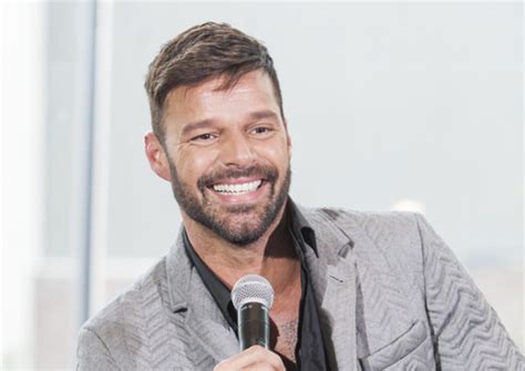 Eita V Deo De Ricky Martin Pegando Em Partes Ntimas Viraliza Assista