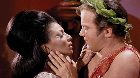 Tvs First Interracial Kiss Star Trek In 1968 Hollywood Reporter