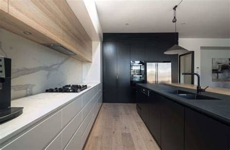 En campanas.org contamos con más de 20 de las mejores marcas con productos de gran. Cocina moderna. Dos tendencias en el diseño: campanas ...