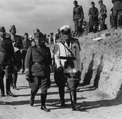 Mussolini bir ateistti, ancak başarılı olmak için katolik kilisesi'nin desteğine ihtiyacı olduğunu biliyordu. Staatskrise in Italien: Der erste Marsch auf Rom endete in ...
