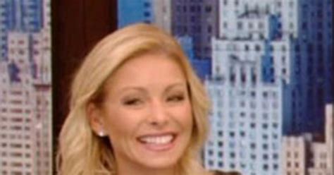 Kelly Ripa Catches Michael Strahan Off Guard With Divorce Talk E Online