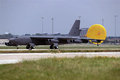 Usaf Starts B 52 Stratofortress Radar Modernization Aerotech News And Review