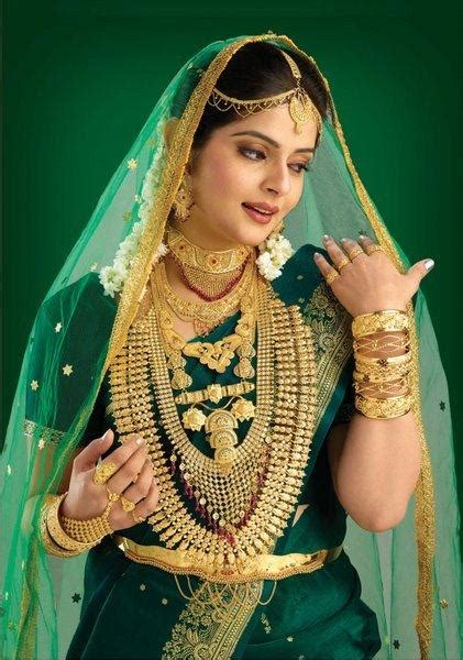Hot Pics Malayalam Actress Roma Asrani In Saree Picture Gallery Photos