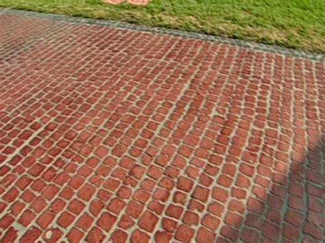 It packs down very well to fill your ruts. How to Lay a Cobblestone Driveway | how-tos | DIY