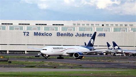 México se niega a cerrar aeropuertos ante coronavirus por temor al