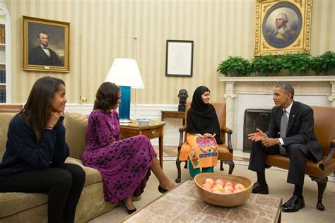 Malala Yousafzai Meets With The Obamas In The Oval Office The Washington Post