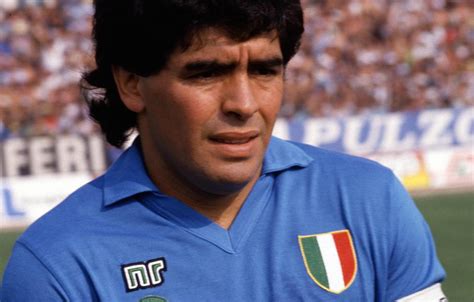 The italian city of naples has renamed napoli football club's san paolo home stadium after diego maradona. A Torino asta per la maglia di Maradona | L'ARENA del CALCIO