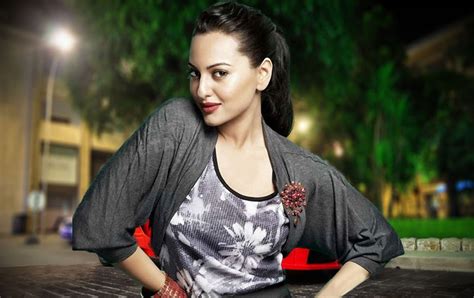 Sonakshi Feels Liberated To Carry A Film On Her Shoulders