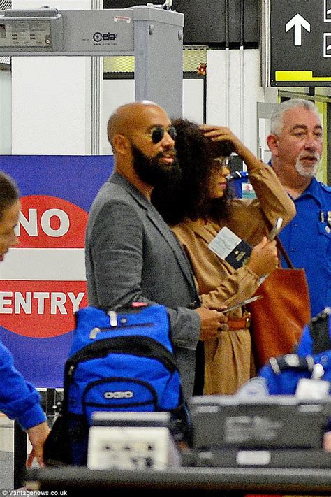 Solange Knowles Shows Clear Complexion After Breaking Out In Hives At