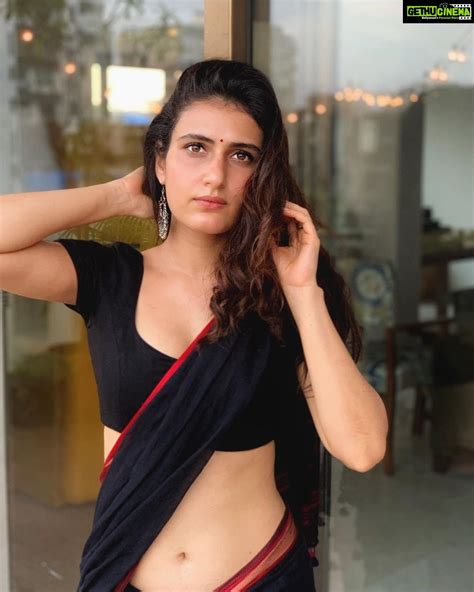 fatima sana shaikh wiki biography age gallery spouse and more