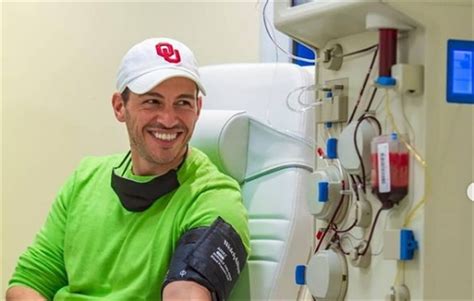 سُئل سبتمبر 6 بواسطة مجهول. صور- رامي رضوان يتبرع ببلازما الدم بعد شفائه من كورونا ...